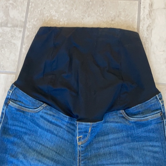 Isabel Maternity Distressed Skinny Jeans - Picture 4 of 8